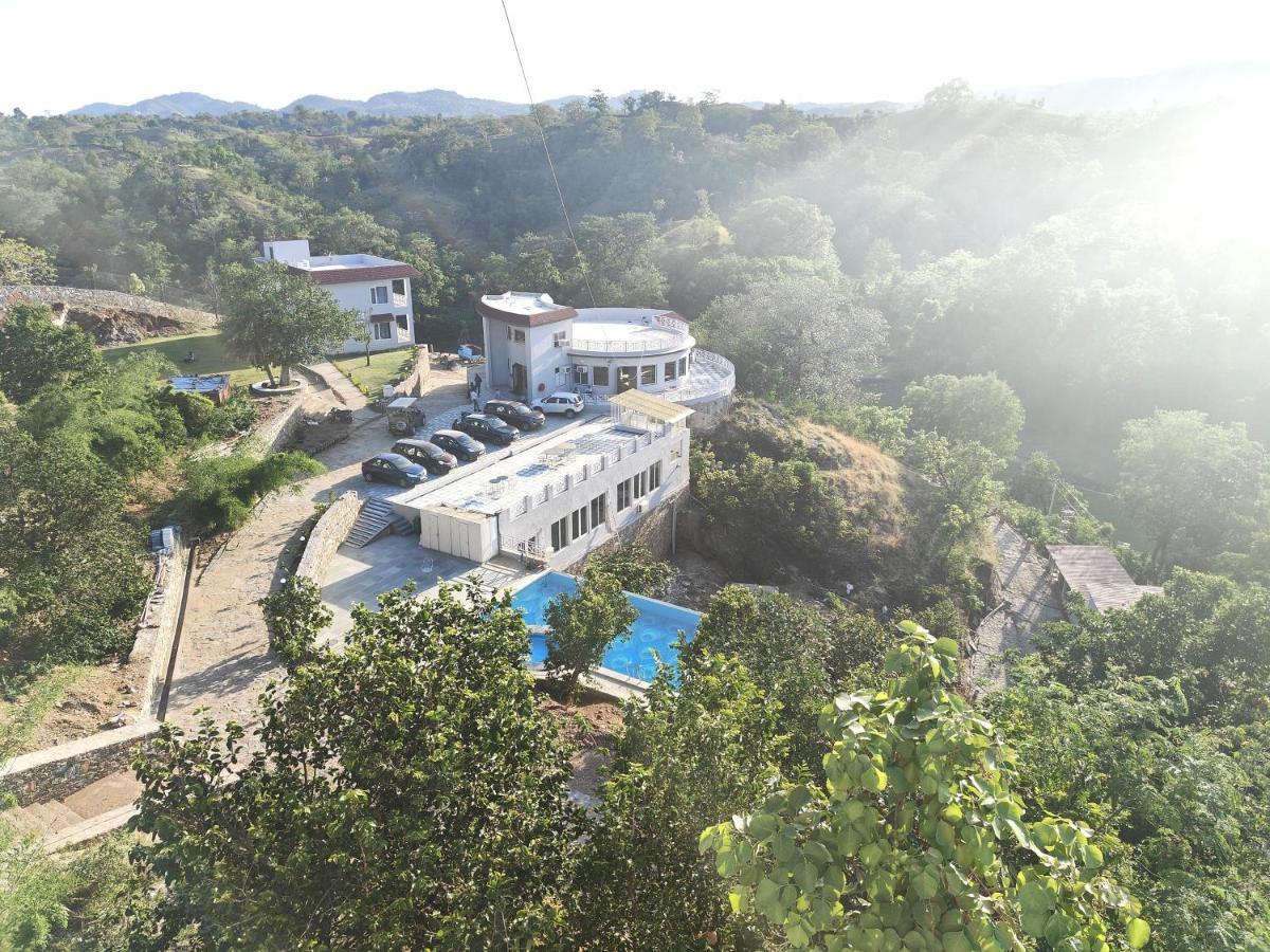 The Sky Imperial Pavoreal Jungle Resort คัมบาลกาห์ ภายนอก รูปภาพ