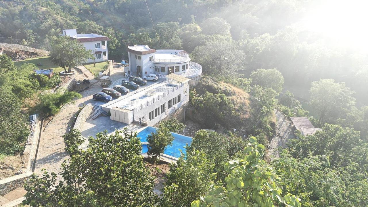 The Sky Imperial Pavoreal Jungle Resort คัมบาลกาห์ ภายนอก รูปภาพ
