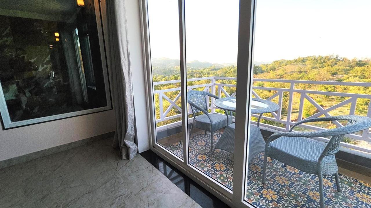 The Sky Imperial Pavoreal Jungle Resort คัมบาลกาห์ ภายนอก รูปภาพ