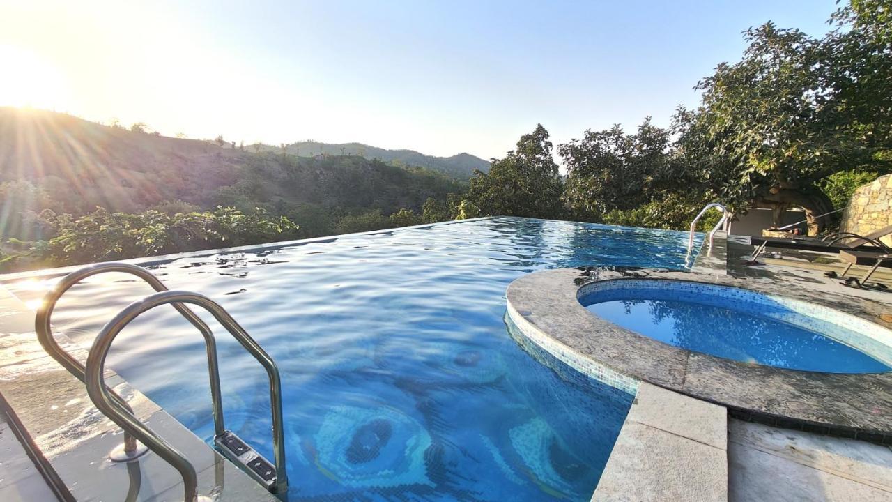 The Sky Imperial Pavoreal Jungle Resort คัมบาลกาห์ ภายนอก รูปภาพ