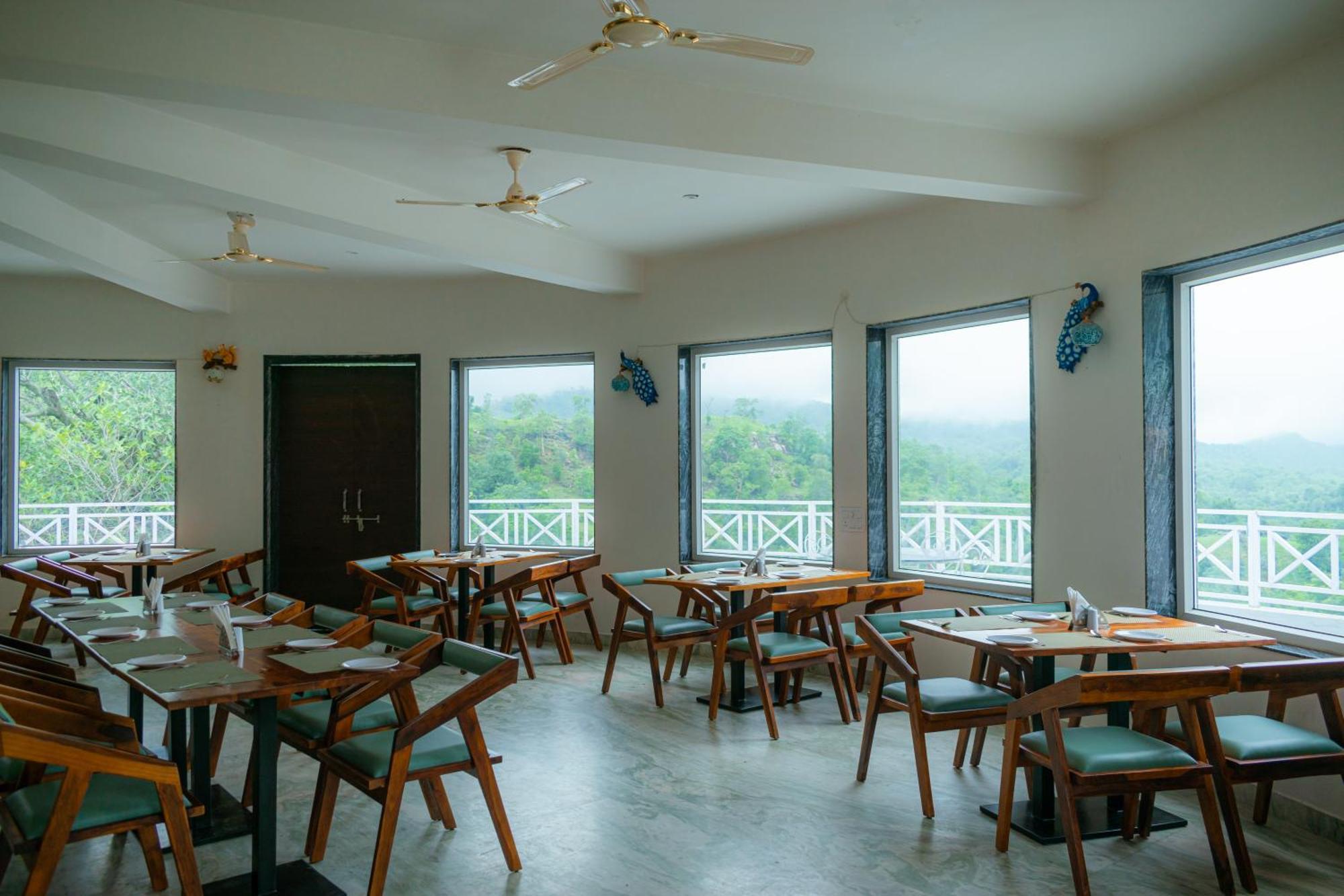 The Sky Imperial Pavoreal Jungle Resort คัมบาลกาห์ ภายนอก รูปภาพ