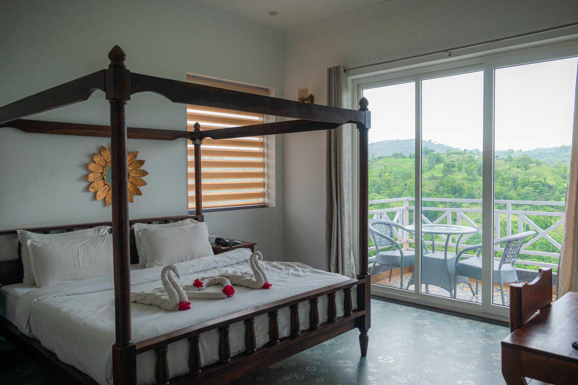 The Sky Imperial Pavoreal Jungle Resort คัมบาลกาห์ ภายนอก รูปภาพ
