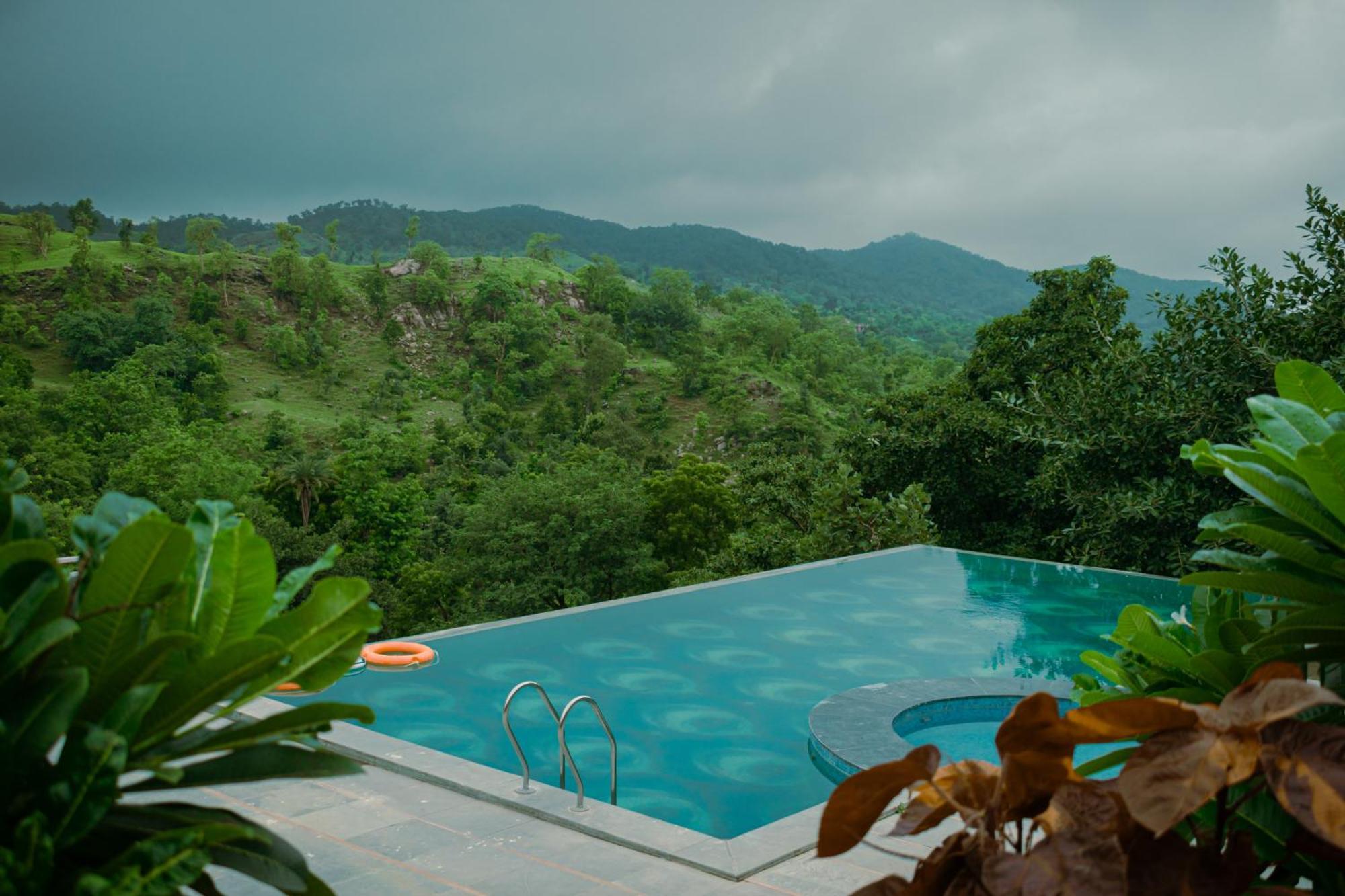 The Sky Imperial Pavoreal Jungle Resort คัมบาลกาห์ ภายนอก รูปภาพ