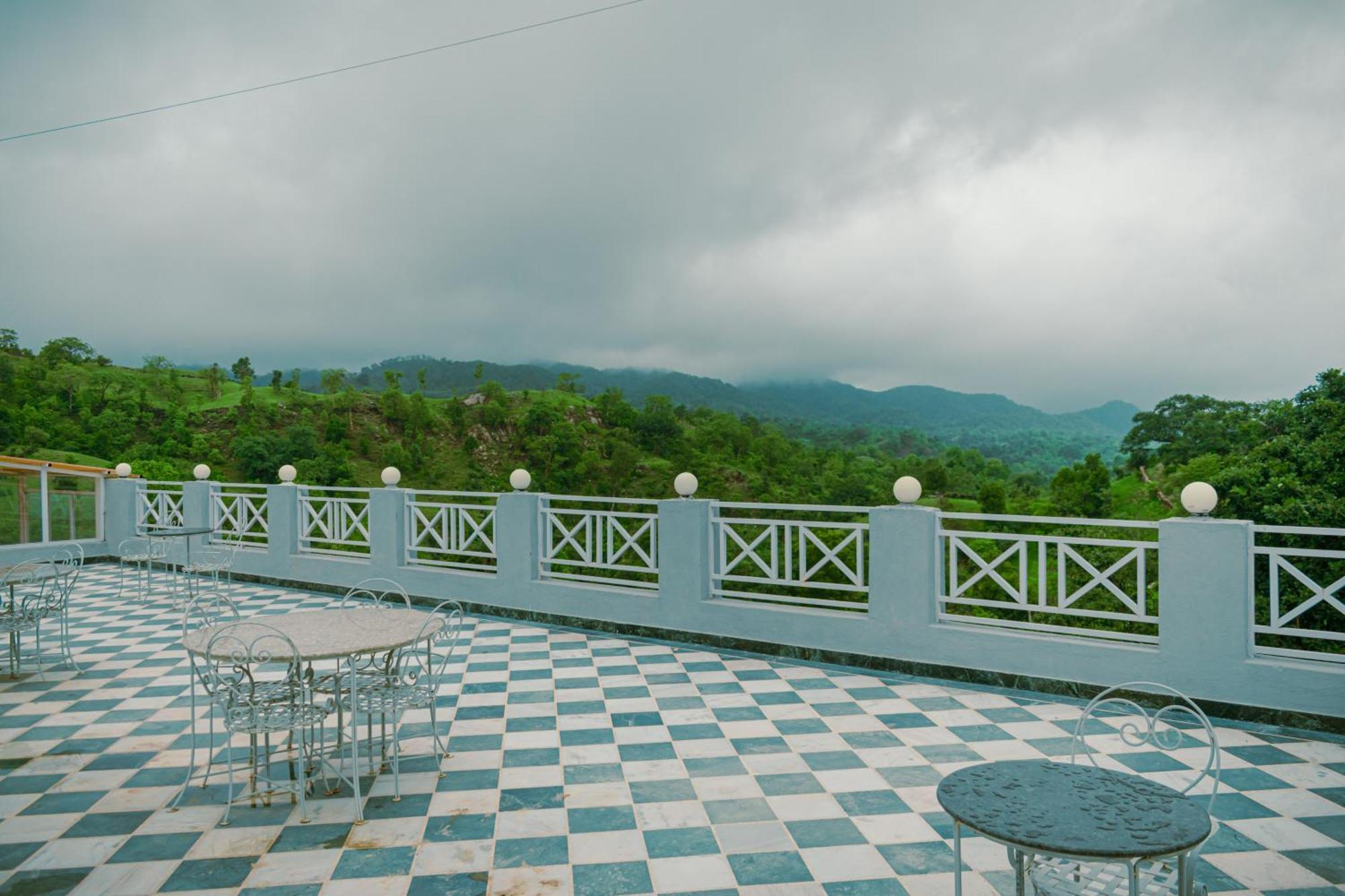 The Sky Imperial Pavoreal Jungle Resort คัมบาลกาห์ ภายนอก รูปภาพ